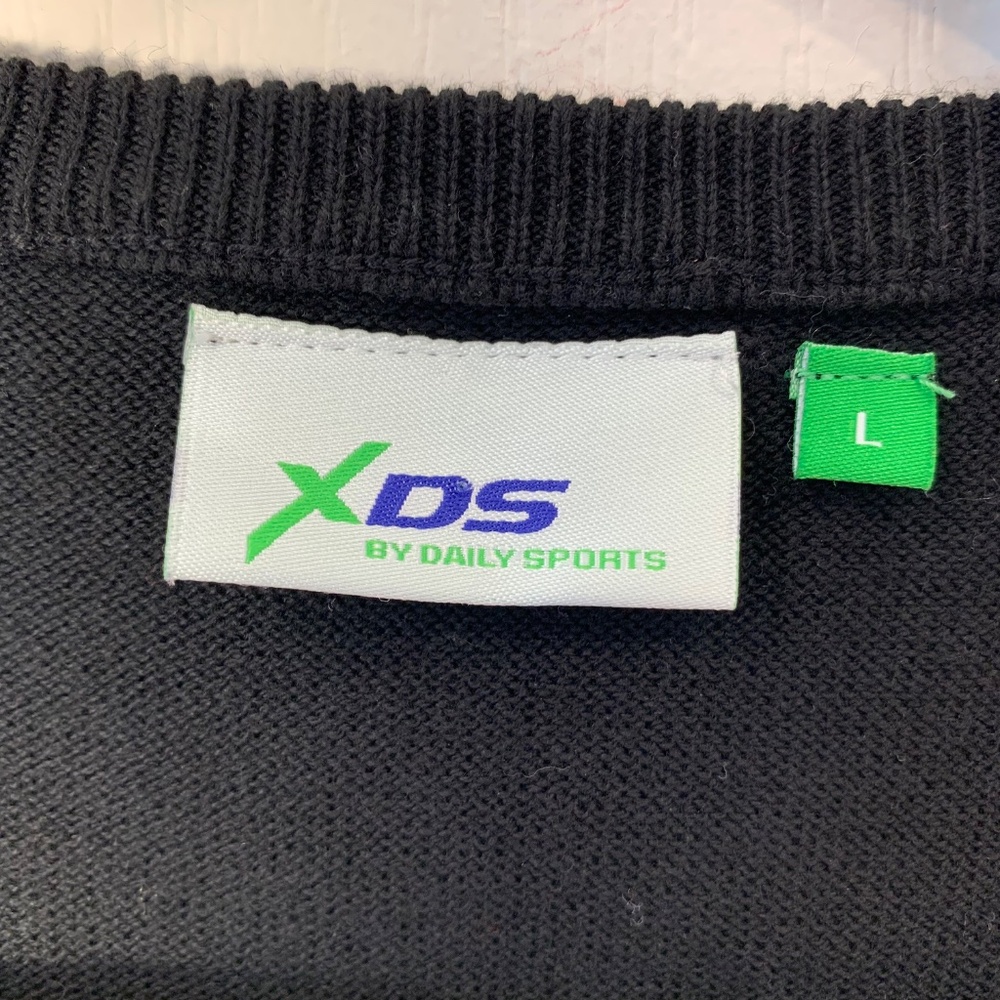 Pull sans manches argyle XDS by Daily Sports – Style preppy & golf chic - Picture 3 of 5